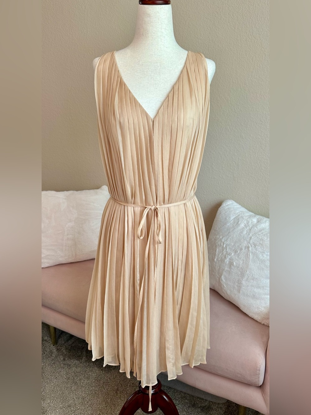 Rebecca Taylor Romper Dress Women's 6 Soft Pleated V Neck V Back Shift Champagne